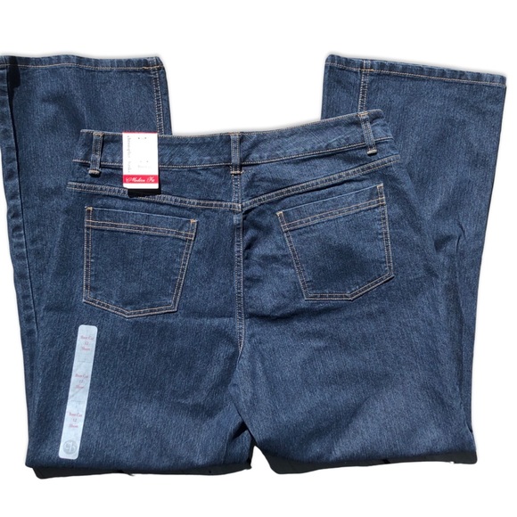 NWT Christopher & Banks 12 Short Modern Fit Dark Wash Boot Cut Jean - Picture 3 of 10